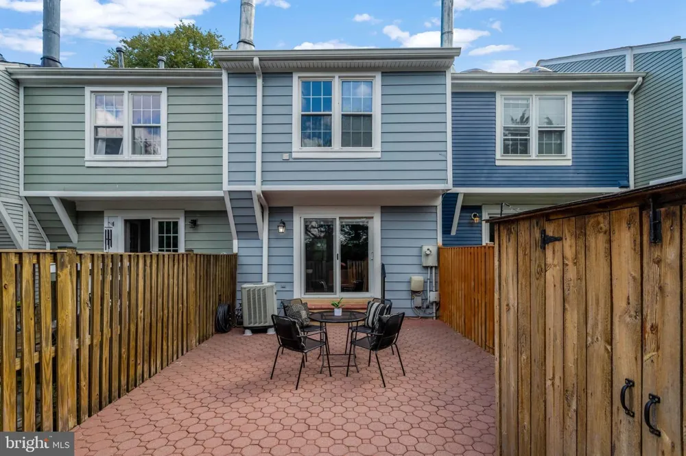 6520 BRICK HEARTH COURT Alexandria, VA 22306