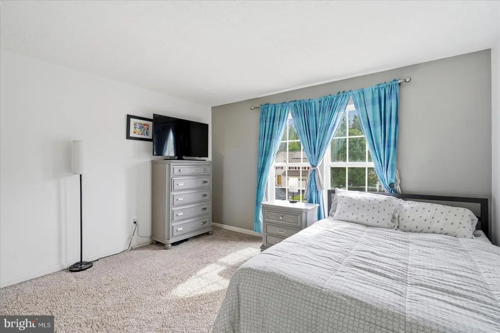 2922 SIWANOY DRIVE Edgewood, MD 21040