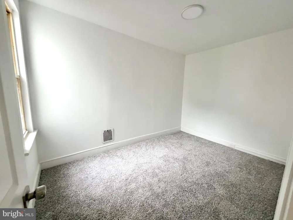 320 POWELL STREET Gloucester City, NJ 08030