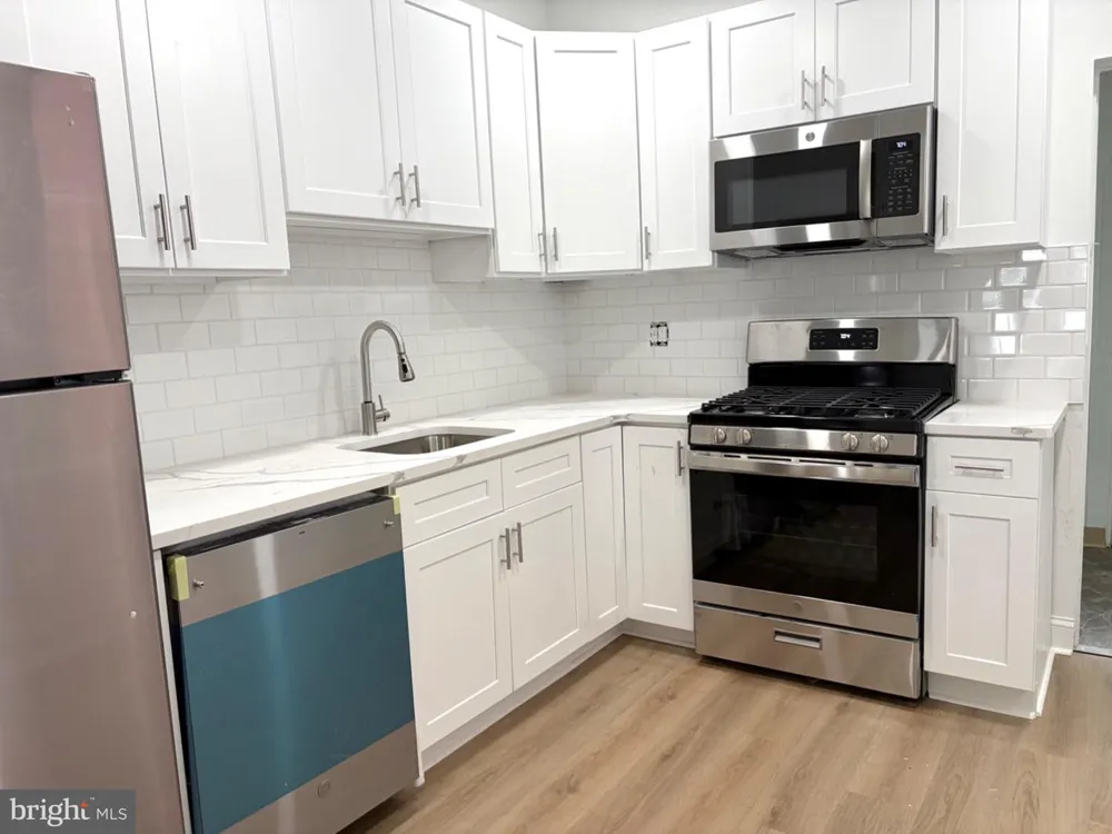320 POWELL STREET Gloucester City, NJ 08030