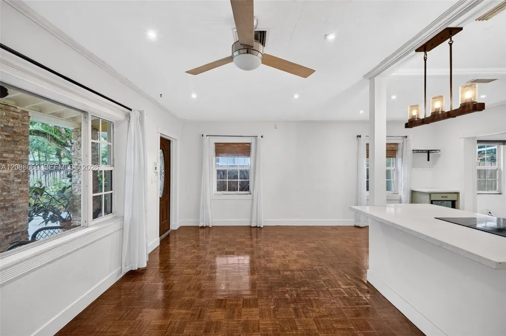 320 SW 12th Ave Fort Lauderdale, FL 33312