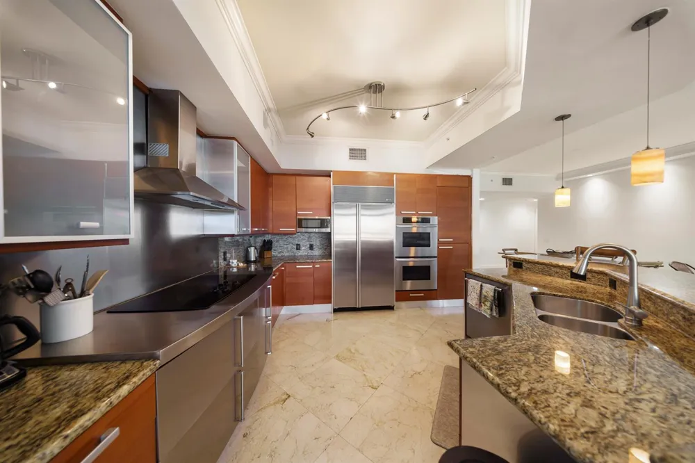 701 SE 21ST AVENUE #302 Deerfield Beach, FL 33441