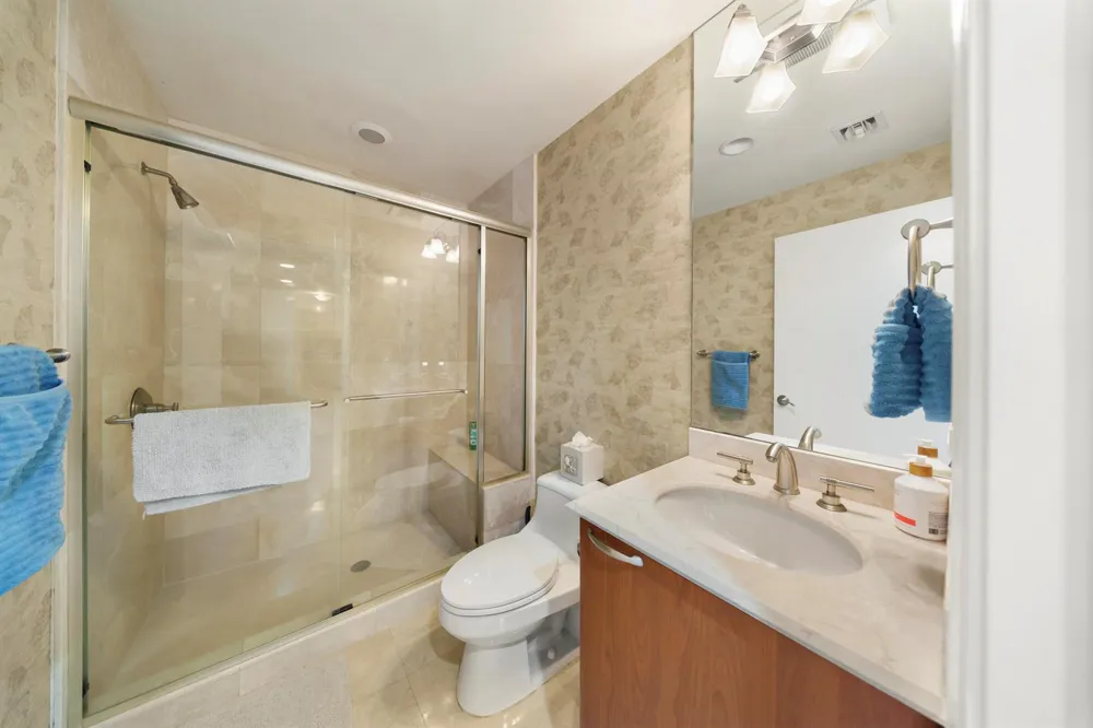 701 SE 21ST AVENUE #302 Deerfield Beach, FL 33441