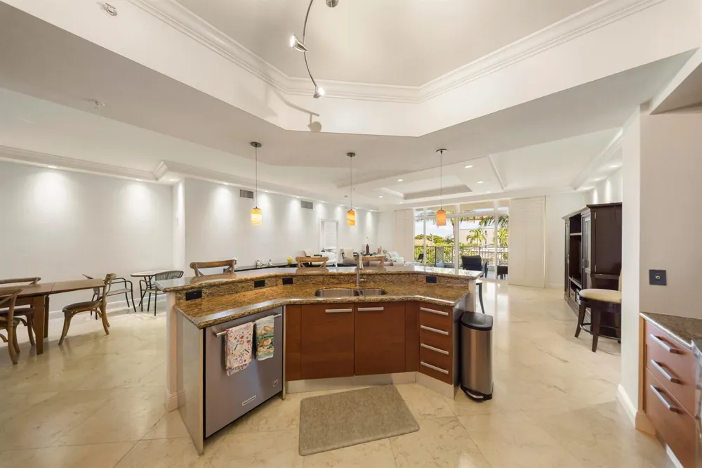 701 SE 21ST AVENUE #302 Deerfield Beach, FL 33441