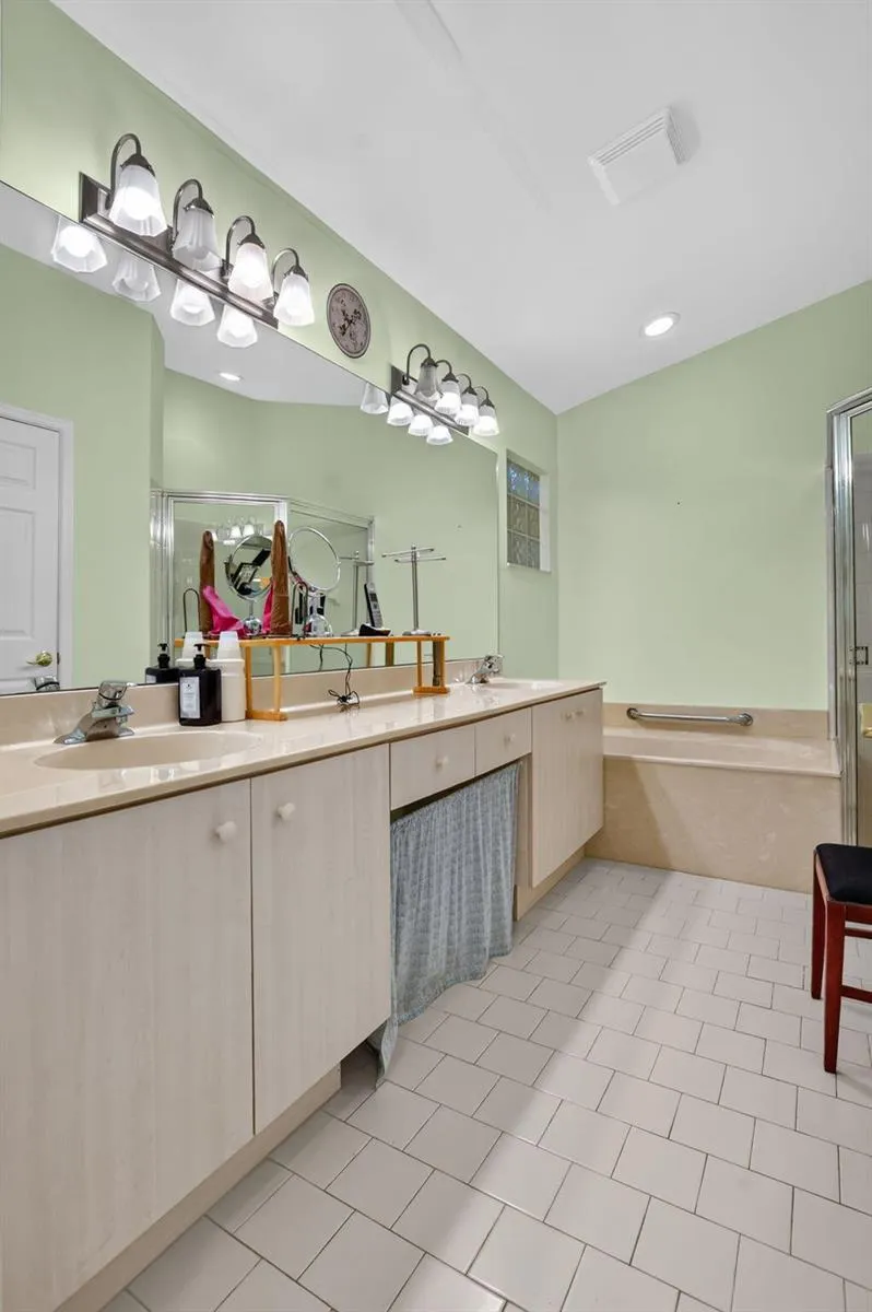 13038 Hampton Lakes Circle Boynton Beach, FL 33436