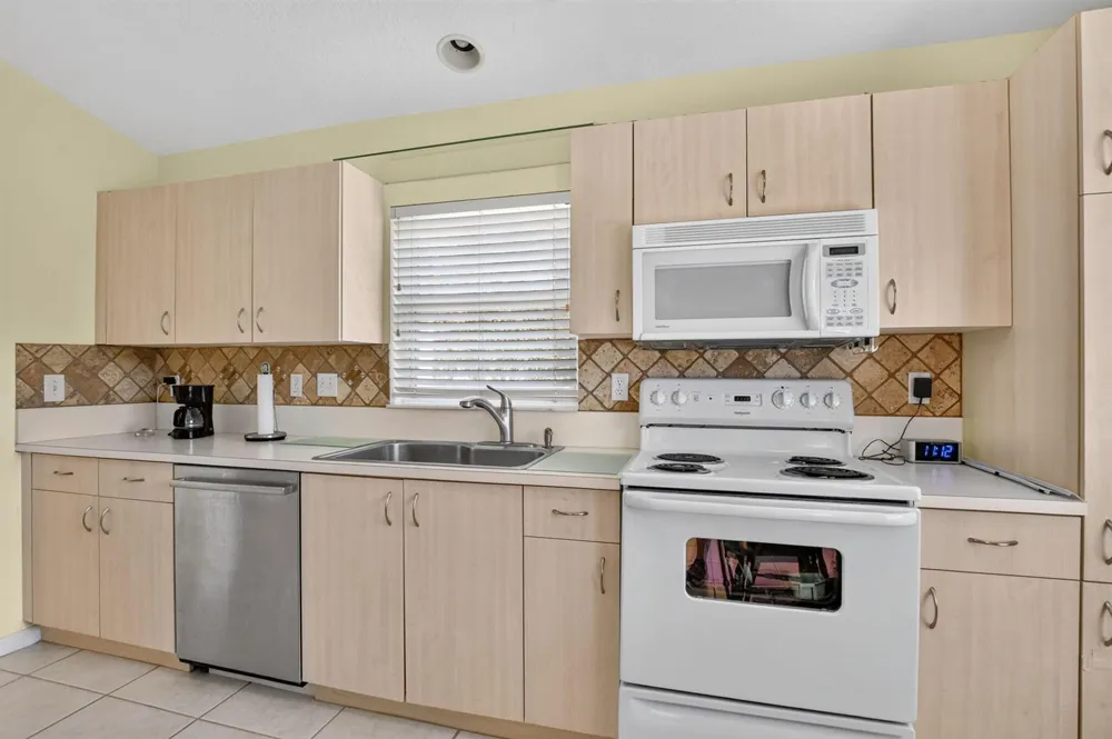 13038 Hampton Lakes Circle Boynton Beach, FL 33436
