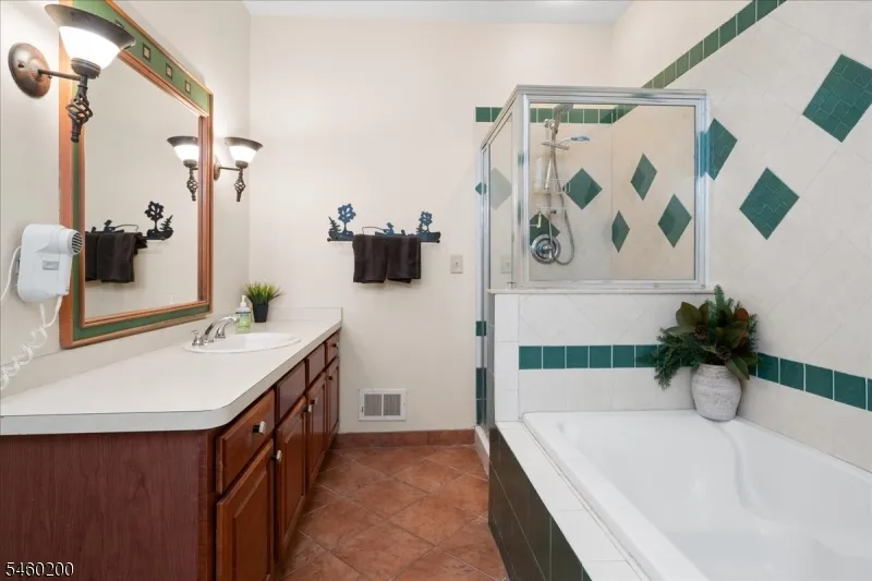 7 Maple Cres unit 12 #12 Unit 12 Vernon, NJ 07462