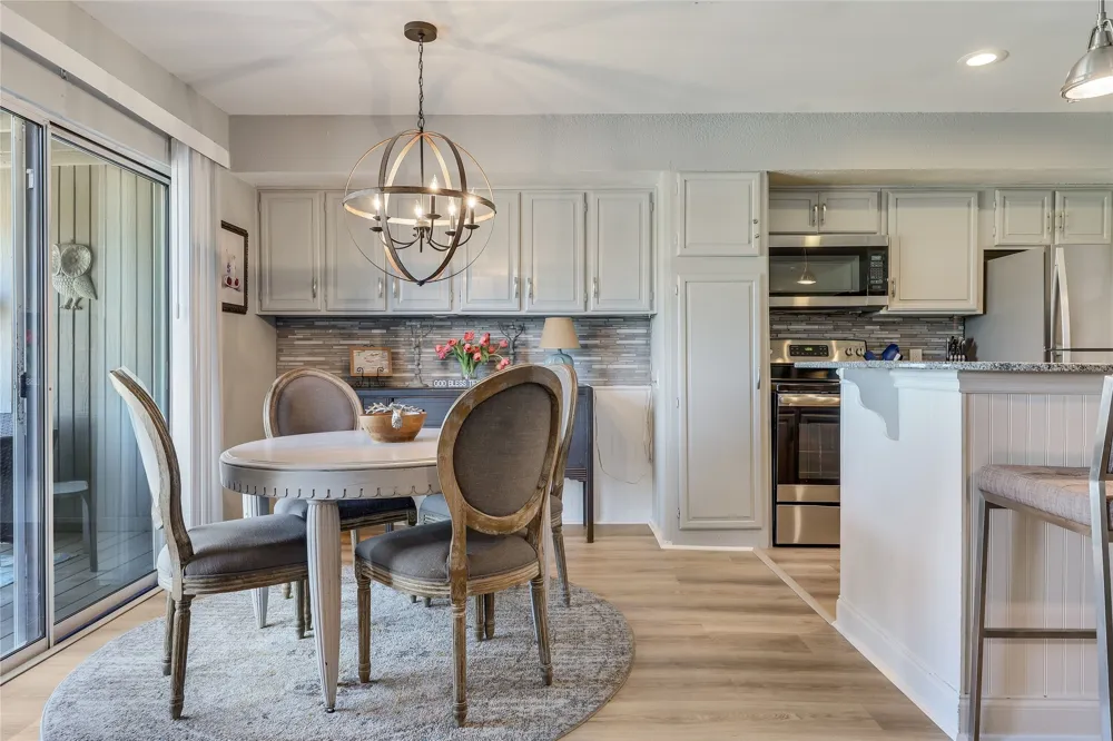 239 VENTURE BOULEVARD S Point Venture, TX 78645