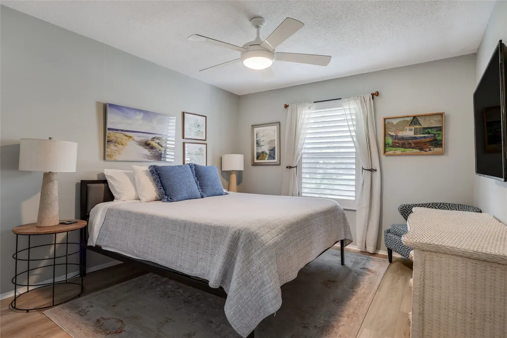 239 VENTURE BOULEVARD S Point Venture, TX 78645