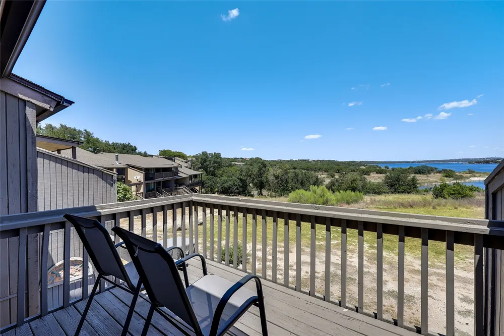 239 VENTURE BOULEVARD S Point Venture, TX 78645