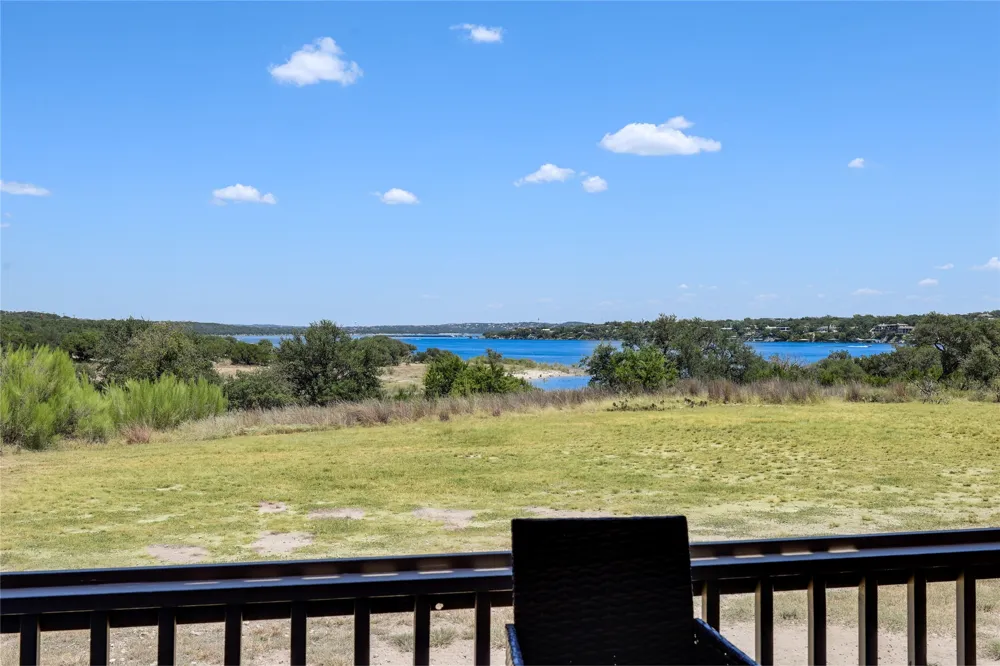 239 VENTURE BOULEVARD S Point Venture, TX 78645