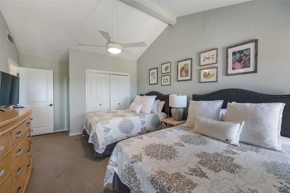239 VENTURE BOULEVARD S Point Venture, TX 78645