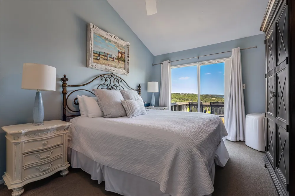 239 VENTURE BOULEVARD S Point Venture, TX 78645