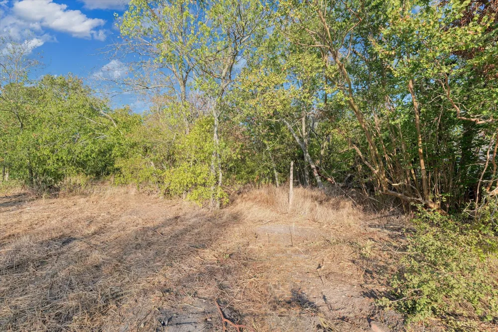 303 Waco Street Mart, TX 76664