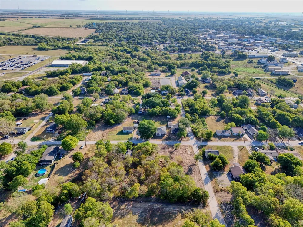 303 Waco Street Mart, TX 76664