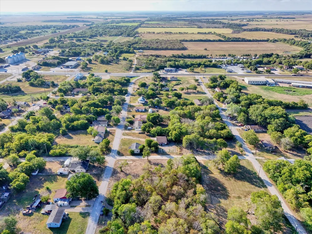 303 Waco Street Mart, TX 76664