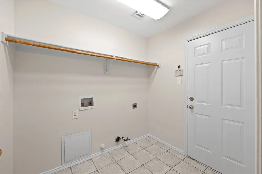 2120 Crestlake Drive Rockwall, TX 75087