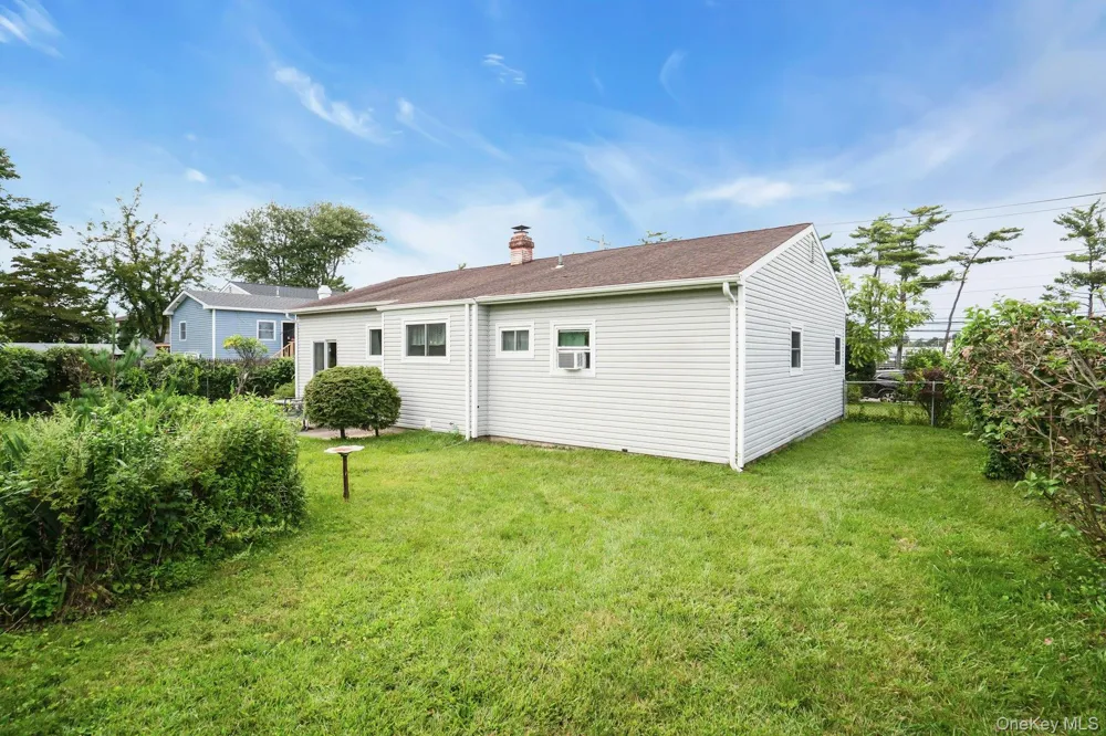 206 Alkier Street Brentwood, NY 11717