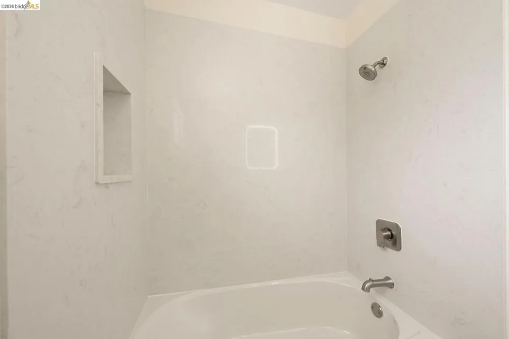 9339 Mira Del Rio DR Sacramento, CA 95827