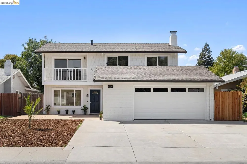 9339 Mira Del Rio DR Sacramento, CA 95827