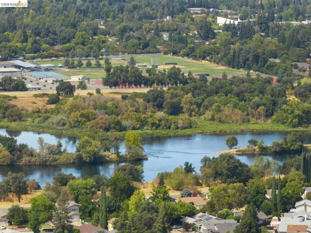 9339 Mira Del Rio DR Sacramento, CA 95827