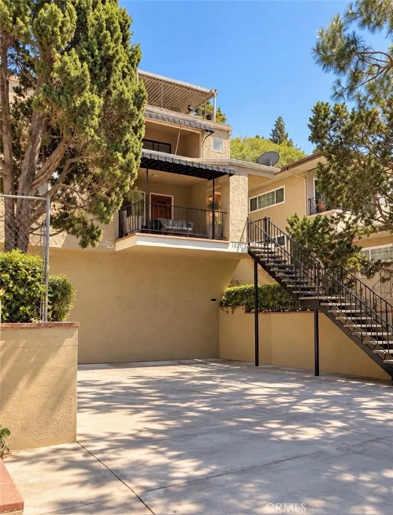 1825 Easterly Terrace Silver Lake, CA 90026