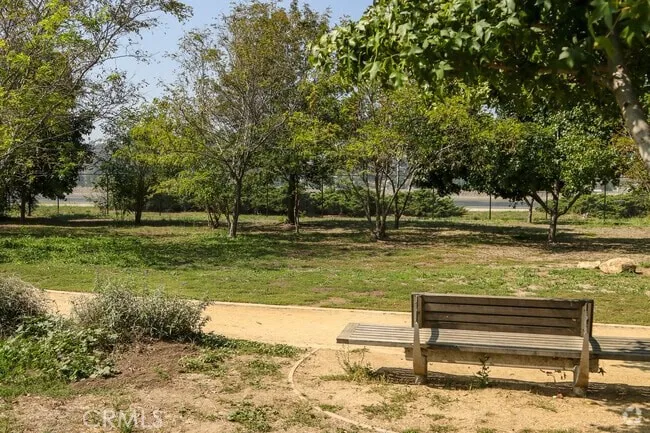 1825 Easterly Terrace Silver Lake, CA 90026