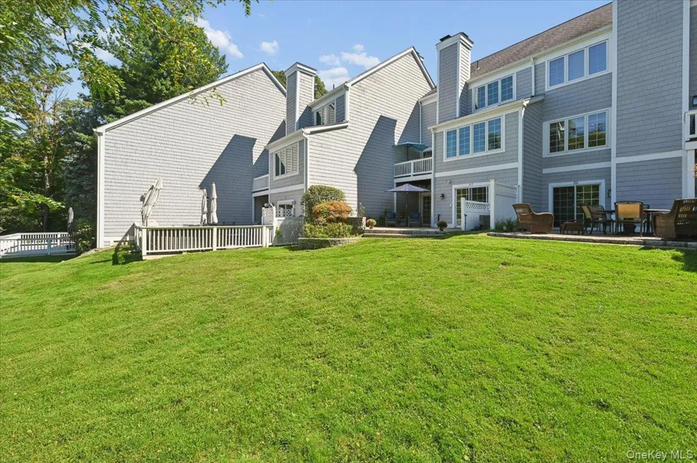 37 Clarewood Drive Hastings-on-Hudson, NY 10706