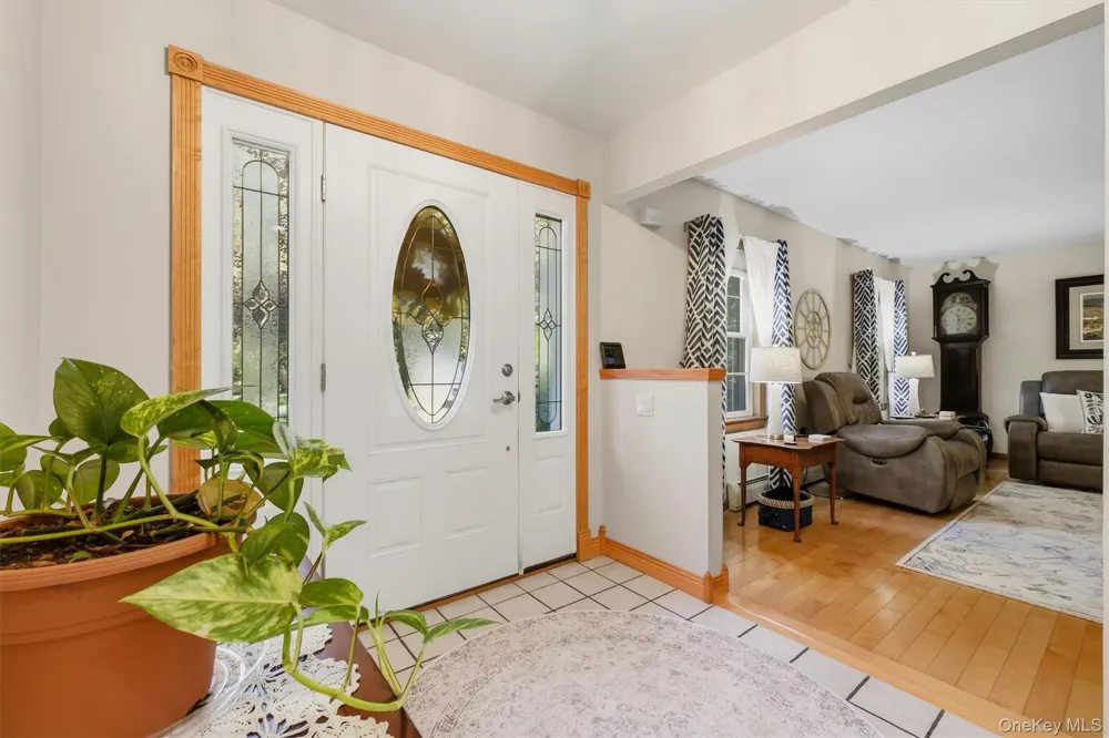 413 Sepasco Center Street Rhinebeck, NY 12572