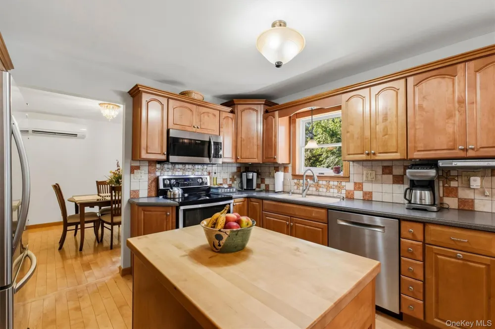 413 Sepasco Center Street Rhinebeck, NY 12572