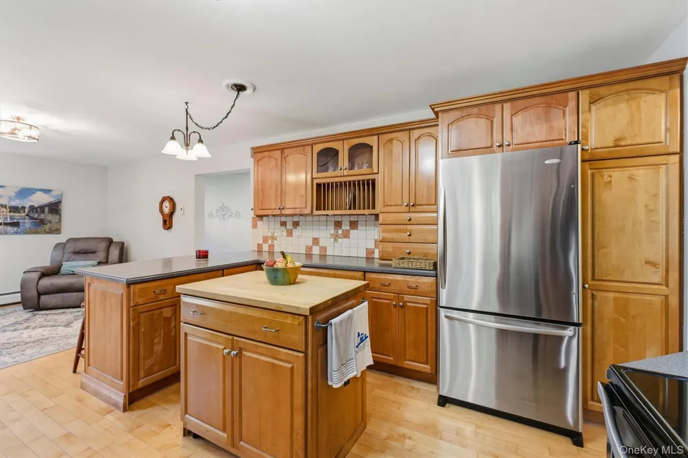 413 Sepasco Center Street Rhinebeck, NY 12572