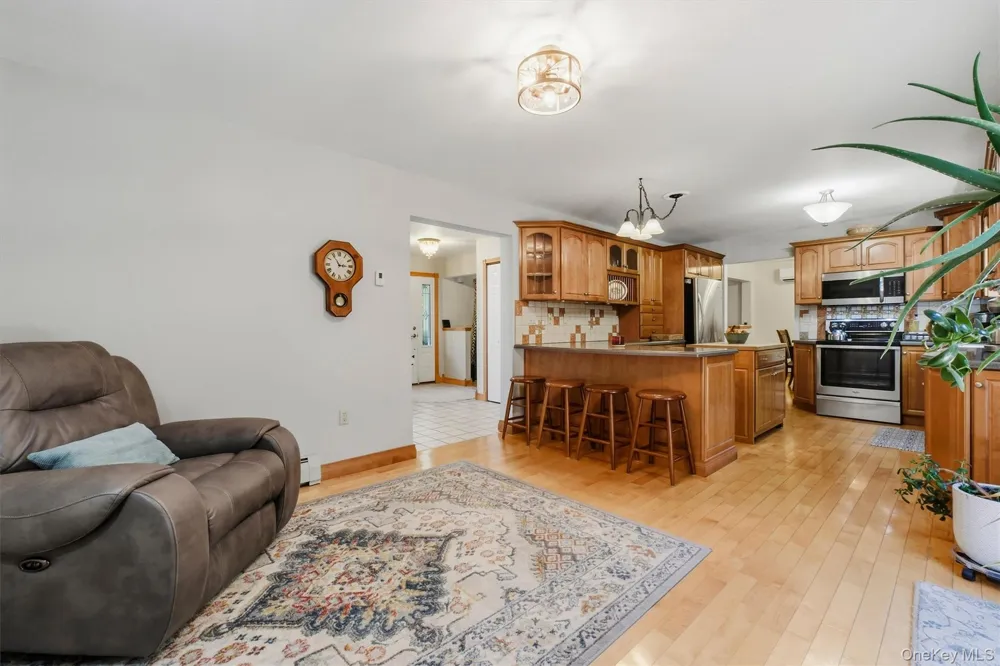 413 Sepasco Center Street Rhinebeck, NY 12572