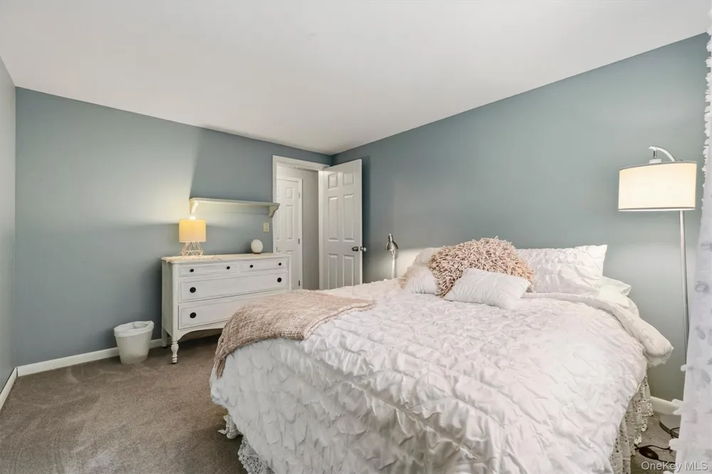 413 Sepasco Center Street Rhinebeck, NY 12572