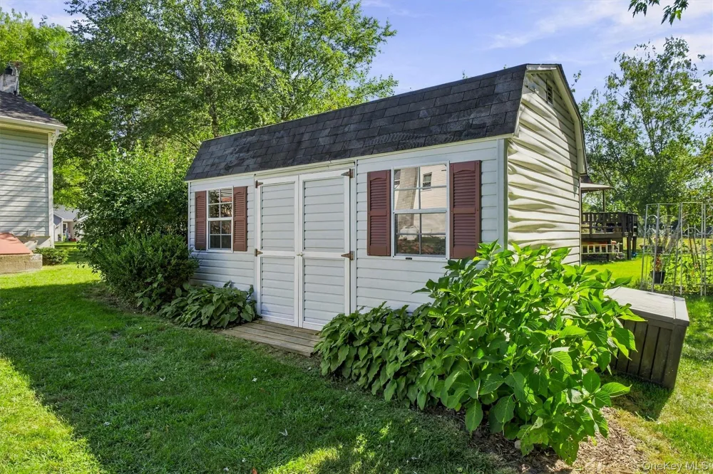 413 Sepasco Center Street Rhinebeck, NY 12572
