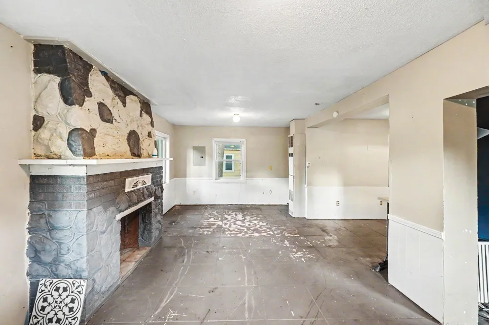23008 Almy Road Howard City, MI 49329