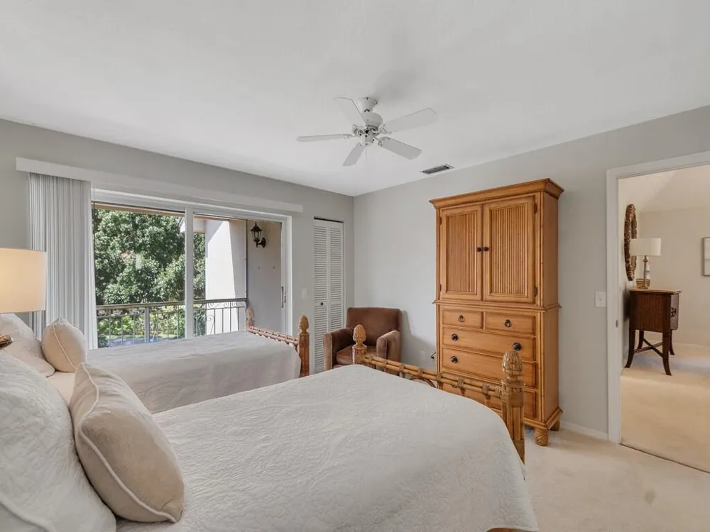 101 E Park Shores Circle #2w Indian River Shores, FL 32963