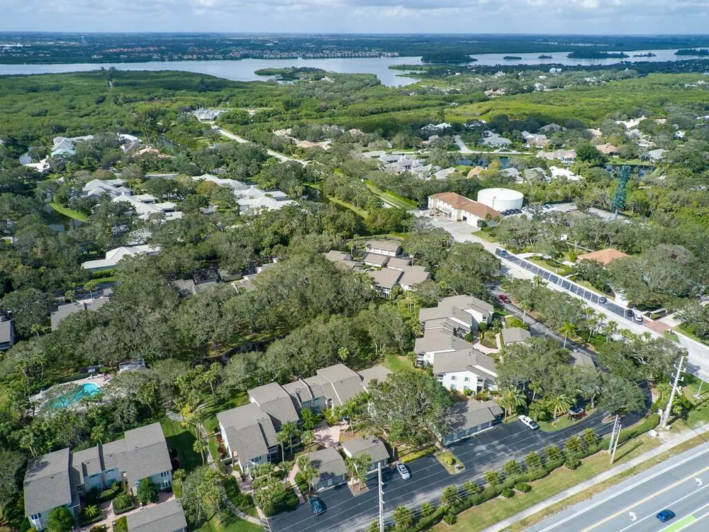 101 E Park Shores Circle #2w Indian River Shores, FL 32963