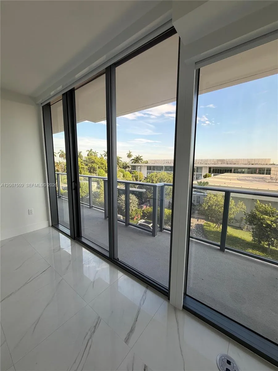 1170 E Hallandale Beach Blvd #306 Hallandale Beach, FL 33009
