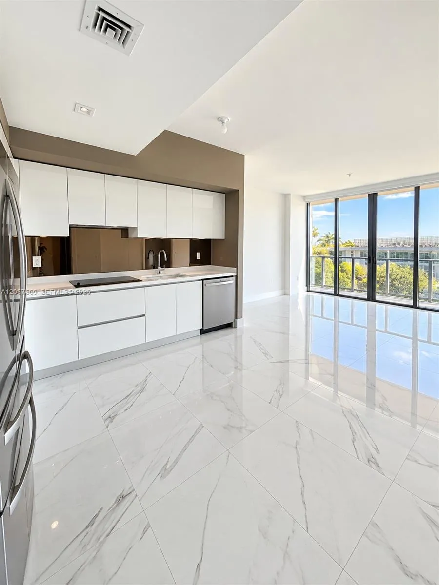 1170 E Hallandale Beach Blvd #306 Hallandale Beach, FL 33009