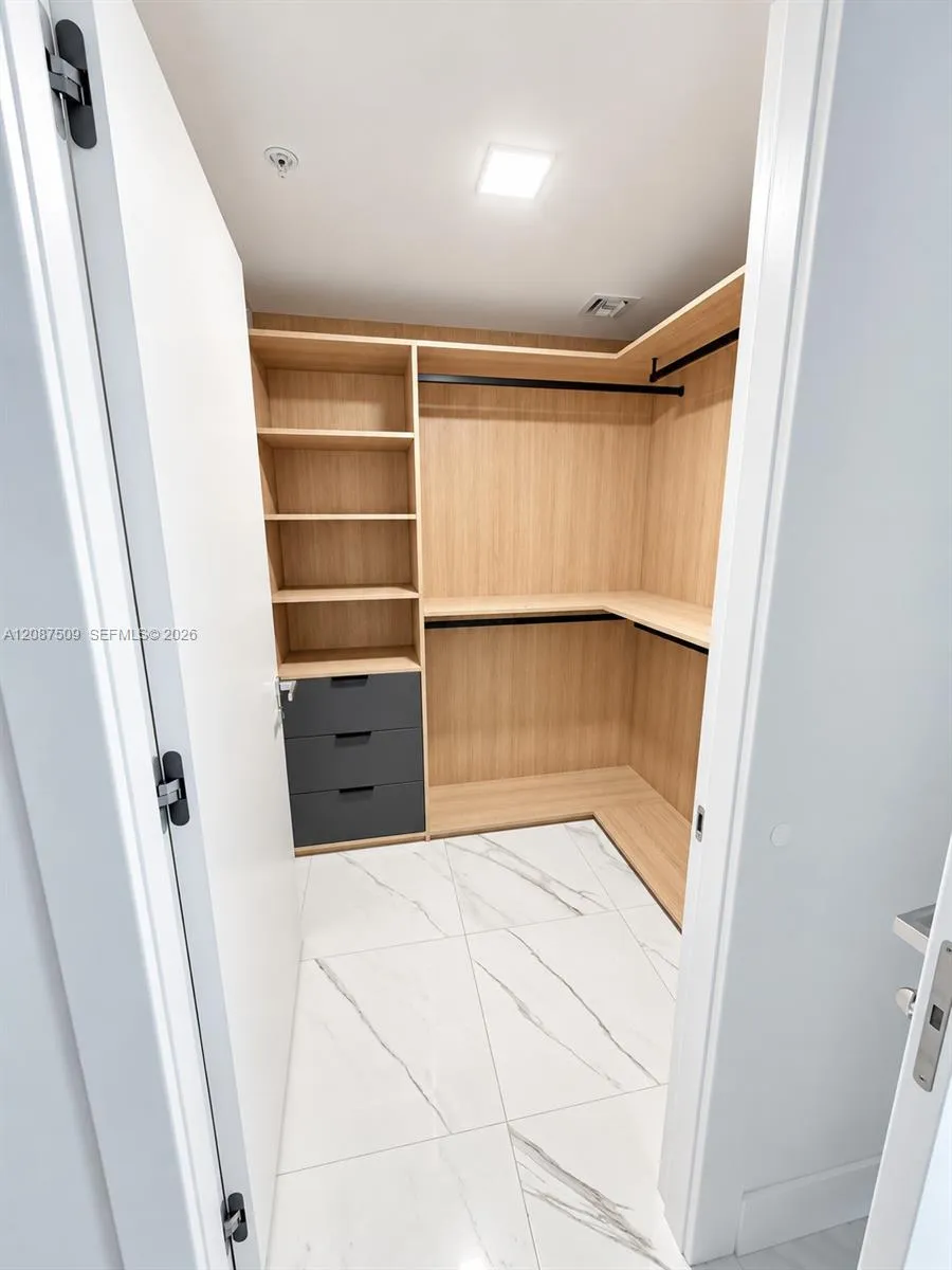 1170 E Hallandale Beach Blvd #306 Hallandale Beach, FL 33009