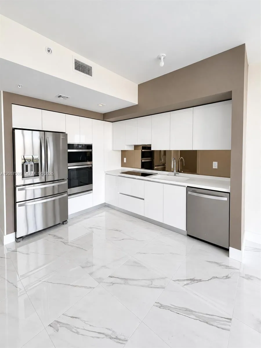 1170 E Hallandale Beach Blvd #306 Hallandale Beach, FL 33009