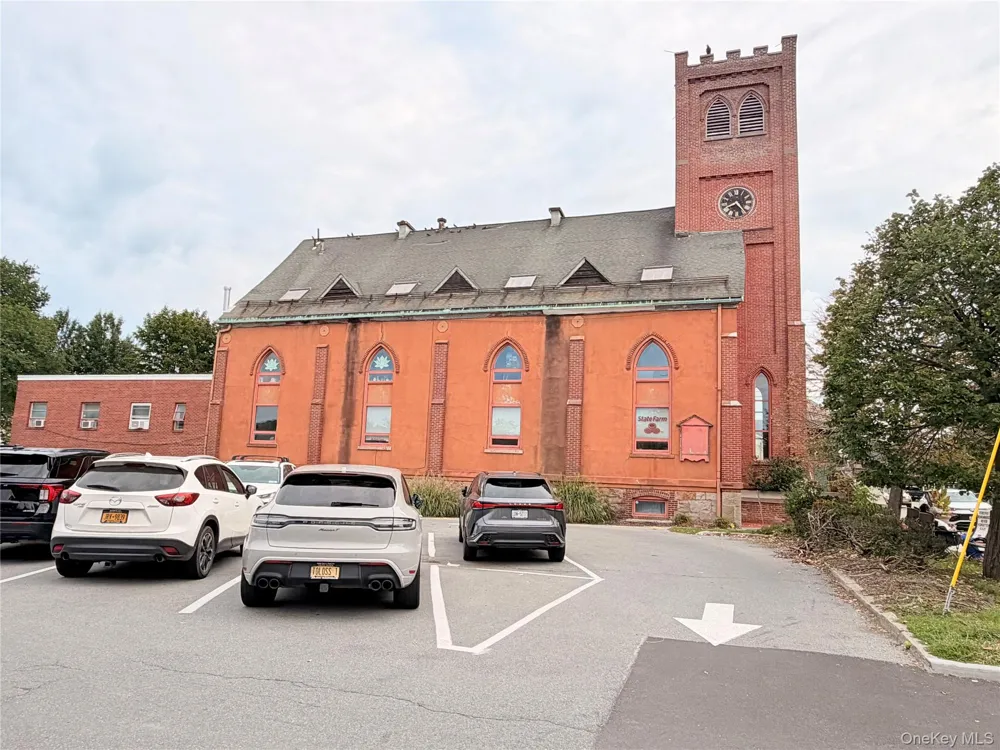 65 Main Street Warwick, NY 10990