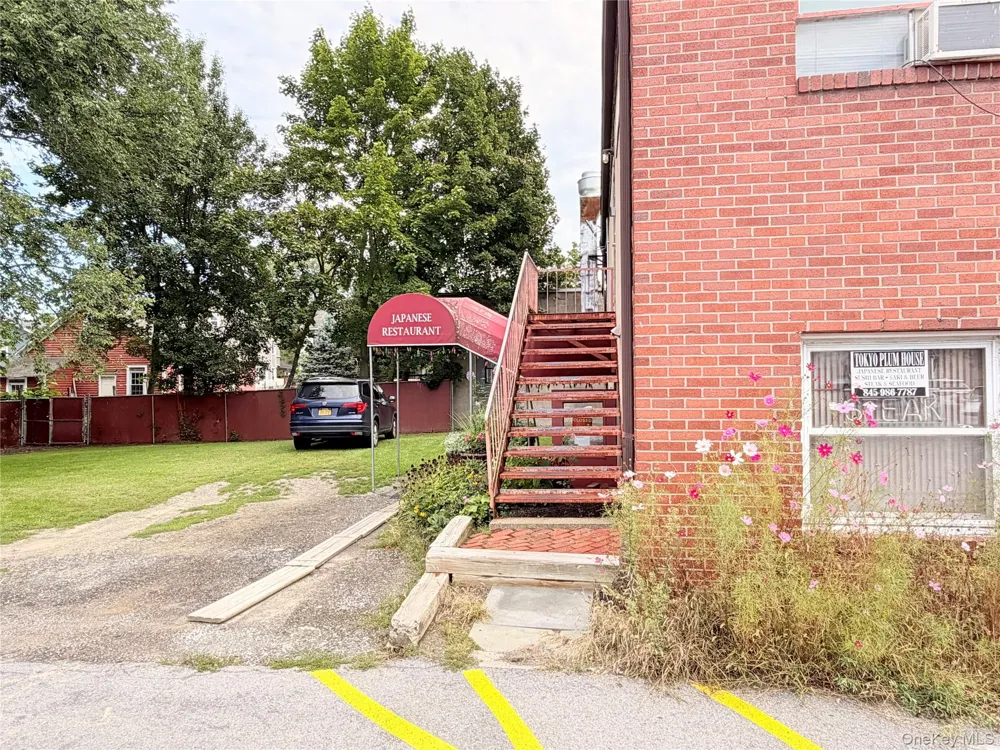 65 Main Street Warwick, NY 10990