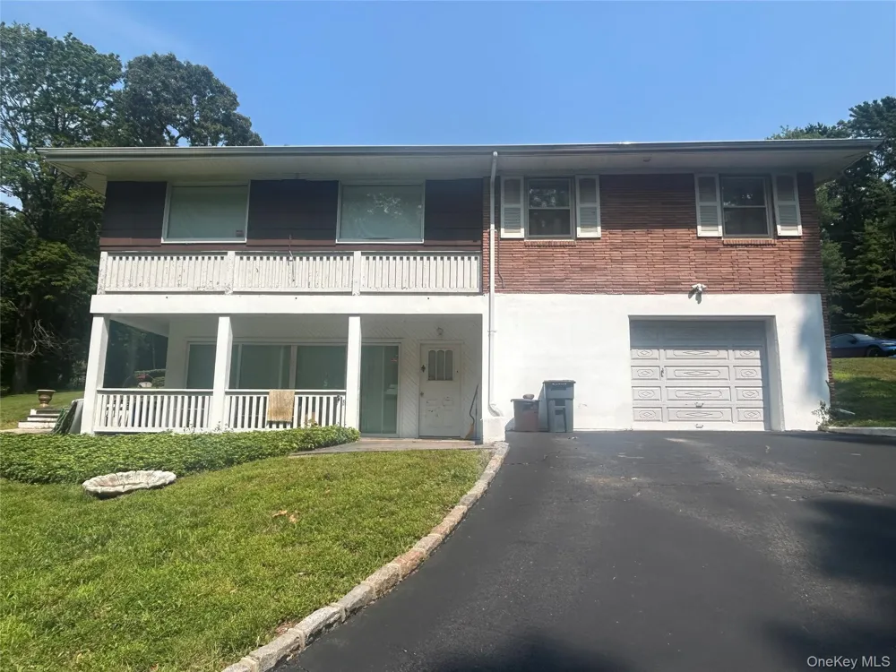 40 Maplewood Drive Northport, NY 11768