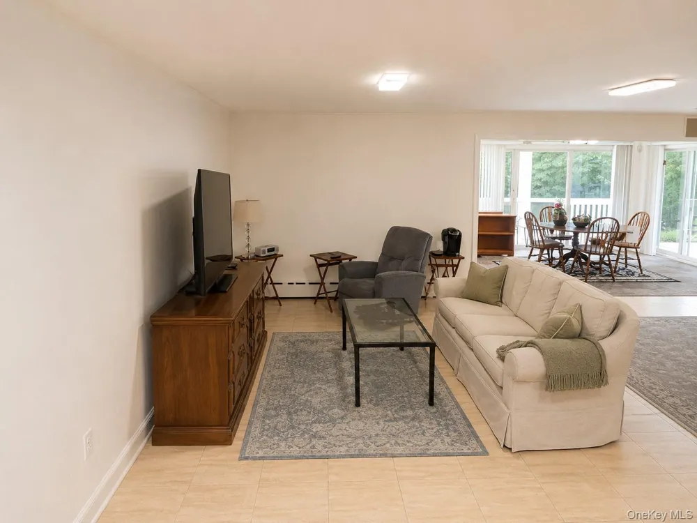 40 Maplewood Drive Northport, NY 11768