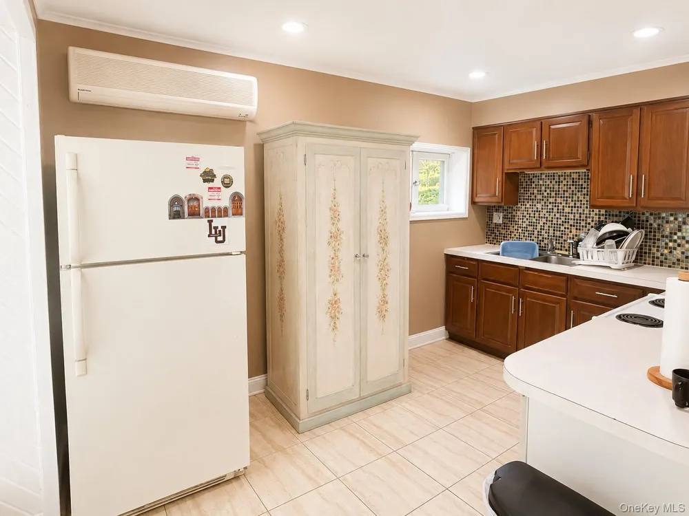 40 Maplewood Drive Northport, NY 11768