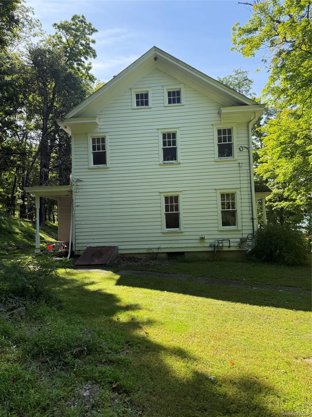 90 Prospect Avenue Hudson, NY 12534