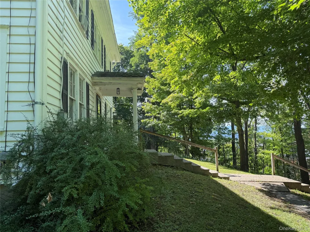 90 Prospect Avenue Hudson, NY 12534