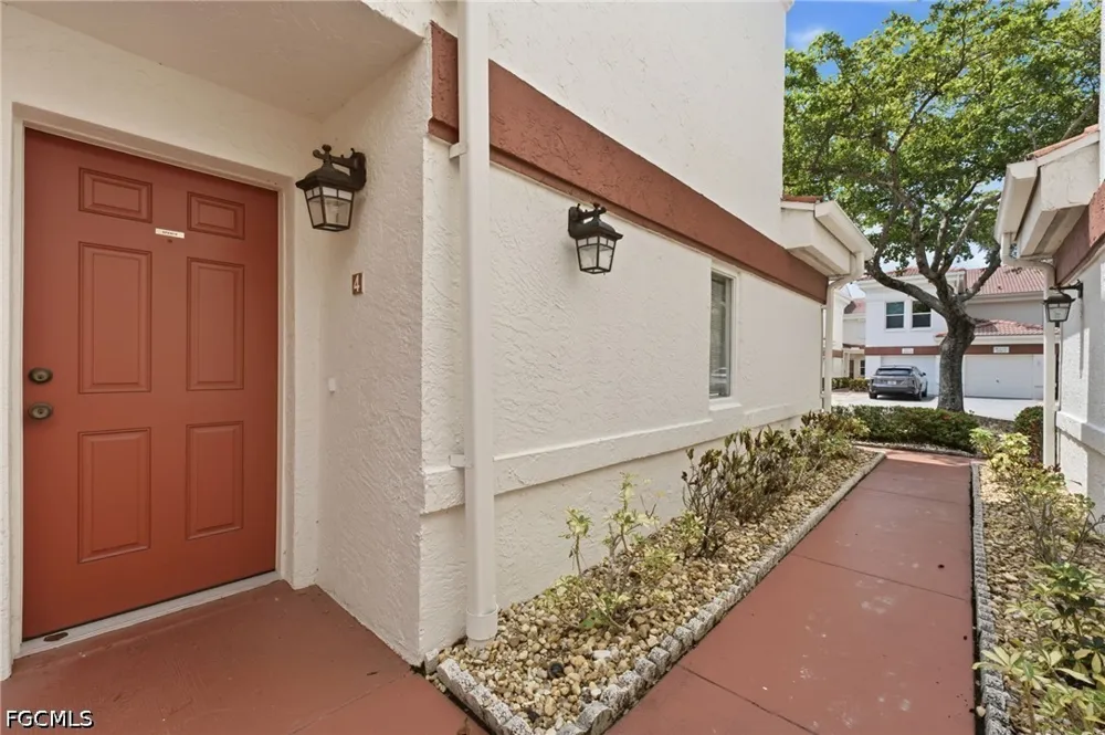 Oakmont Drive #4 Fort Myers, FL 33907