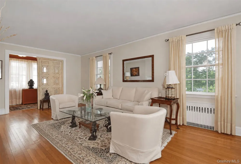 579 Manor Lane Pelham, NY 10803